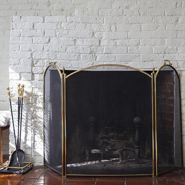 4 Important Reasons to Have a Fireplace Screen